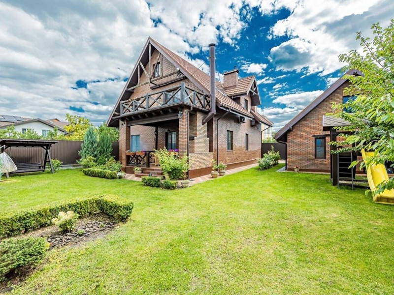 продається будинок в м. Київ